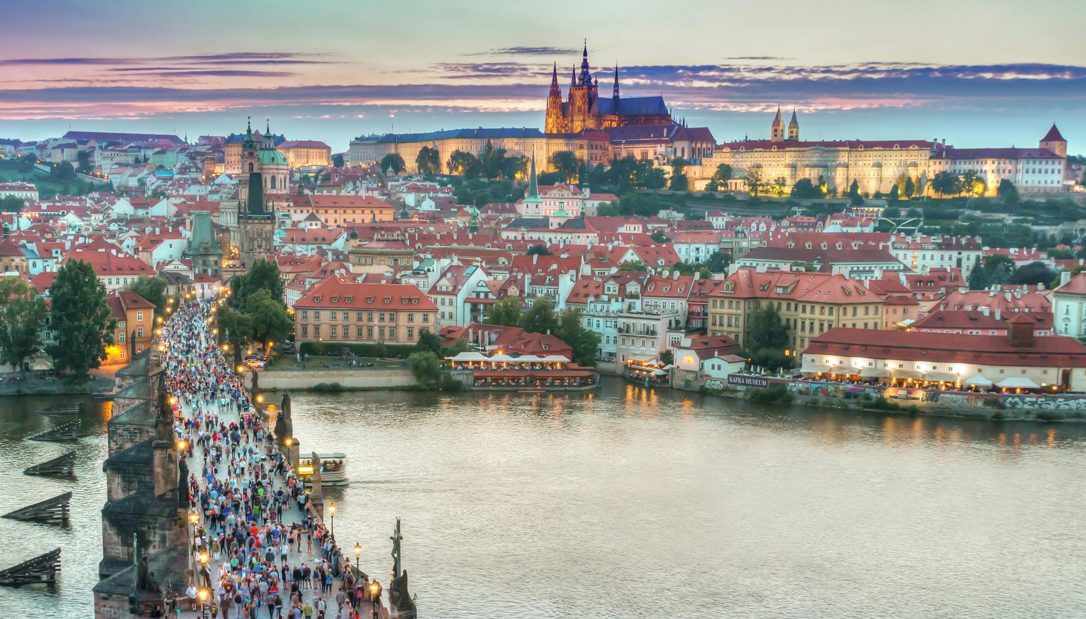 Jeronýmovy dny 2024, Praha 18.-.19. října.
Jednota tlumočníků a překladatelů přináší 31. ročník festivalu přednášek, prezentací a besed o překladu a tlumočení.